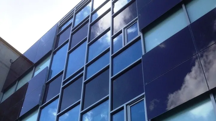 معایب و محدودیت‌های شیشه فتوولتائیک